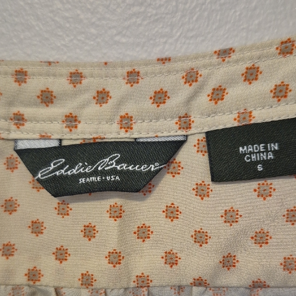 Eddie Bauer Cream Ruched Cap Sleeve Blouse - S - Picture 3 of 6